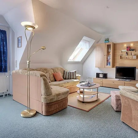 Ostseewelle Whg 7 * Цингст